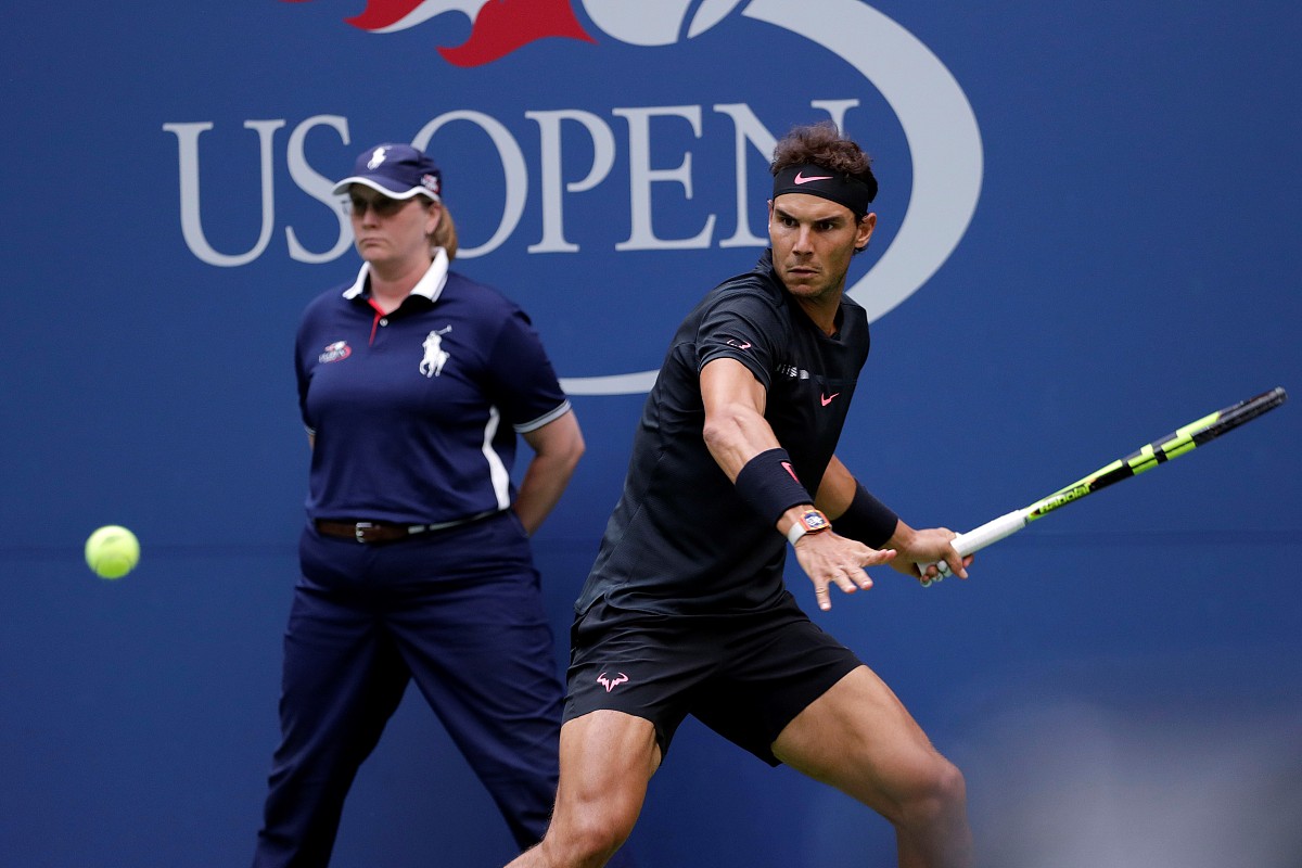 美国网球队险胜西班牙网球队，费德勒送出助攻的简单介绍