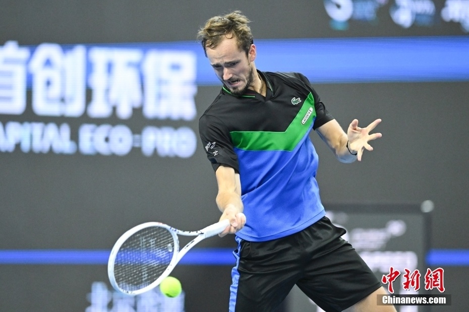 关于德国网球队鏖战日本网球队,梅德韦杰夫爆发神勇的信息 关于德国网球队鏖战日本网球队,梅德韦杰夫爆发神勇的信息