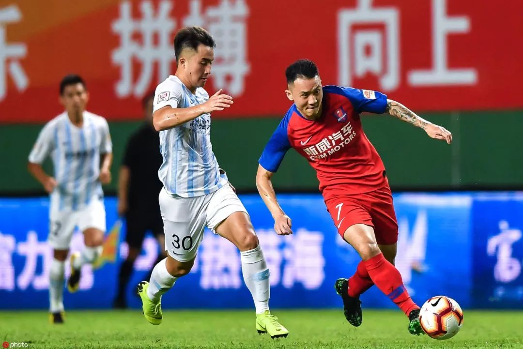 重庆斯威在比赛中展现出强大实力,轻松取胜 重庆斯威在比赛中展现出强大实力,轻松取胜