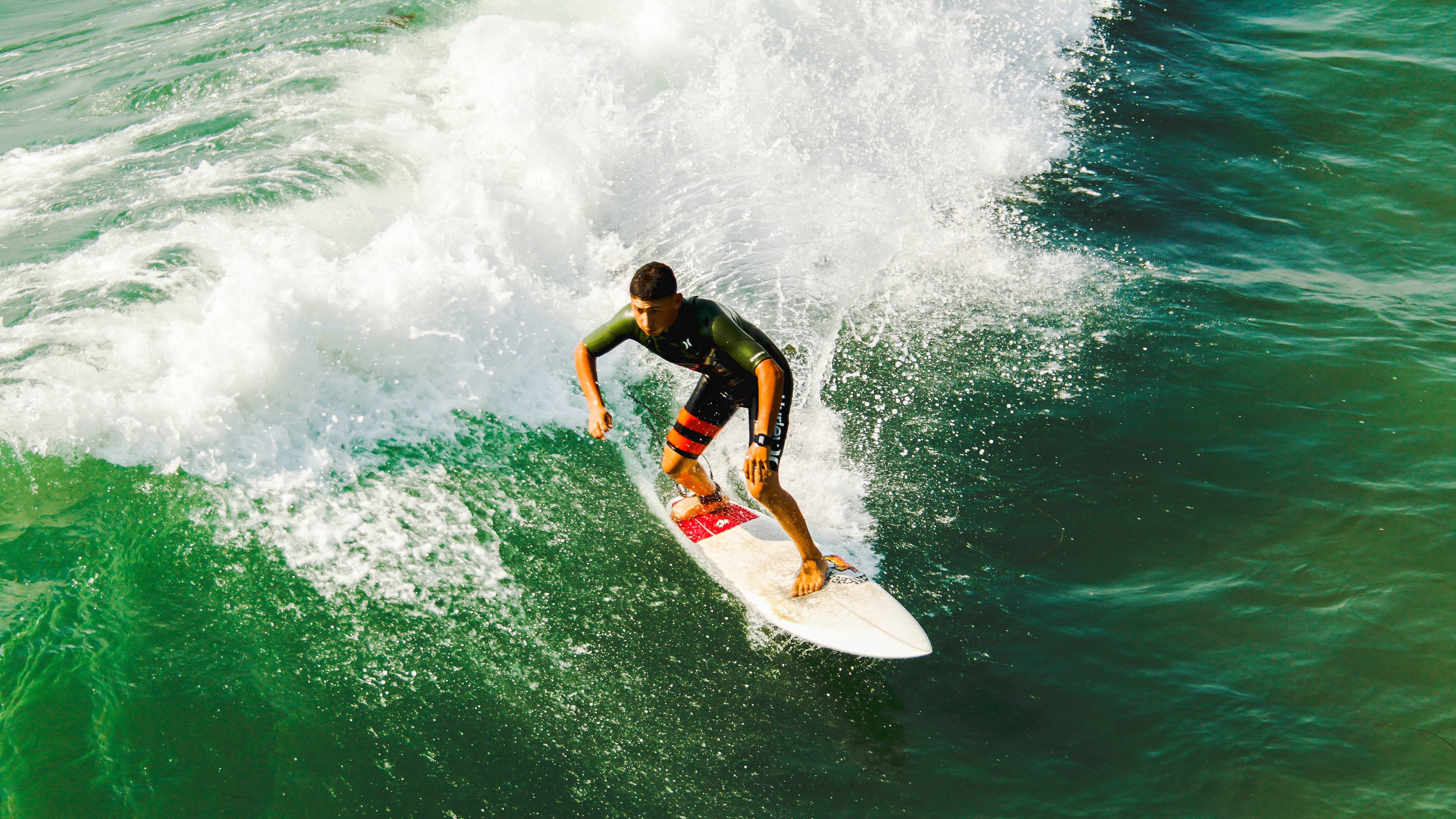 开云平台-逆转与传奇，波兰队翻盘韩国队，波尔刷新纪录之夜